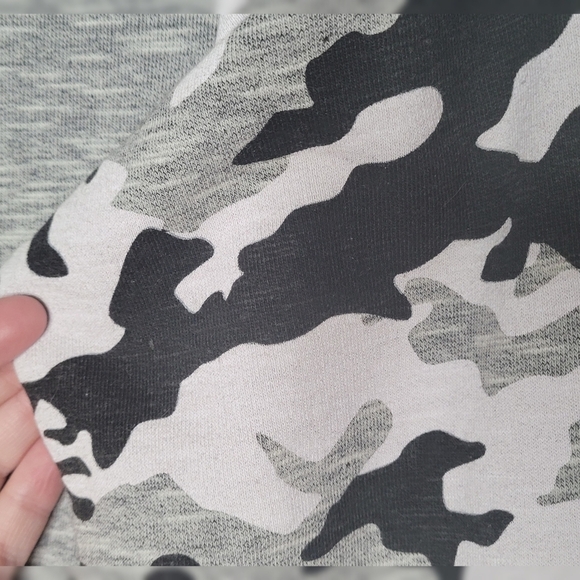 ASOS {Worn By} Camo Sleeve Sweatshirt - Picture 4 of 5